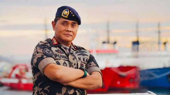 KKP menghentikan sementara aktivitas proyek reklamasi di dua pulau yang ada di Kota Batam, Kepulauan Riau, yakni; Pulau Kapal Besar, dan Pulau Kapal Kecil.