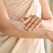 Beaupicks: 5 Rekomendasi Body Scrub untuk Bantu Mencerahkan Kulit, Pakai Rutin Ya!