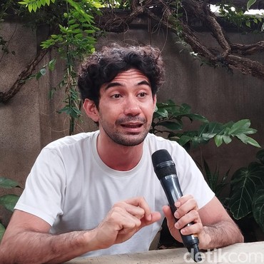 Diduga Putus dari Anak Konglomerat, Reza Rahadian Bicara soal Calon Pasangan