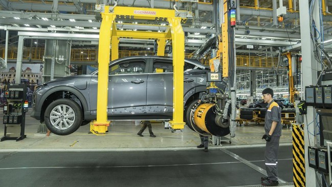 Merek kendaraan listrik asal Vietnam, VinFast melihat peluang besar di pasar otomotif Indonesia yang dapat mengurangi emisi dan polusi lingkungan.