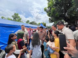 Video: Wapres Gibran Sambangi Korban Kebakaran Kemayoran, Bagi-bagi Mainan