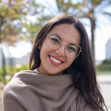 5 Tanda Sikap Perempuan Berhati Lapang, Mudah Memaafkan dan Nggak Suka Dendam!