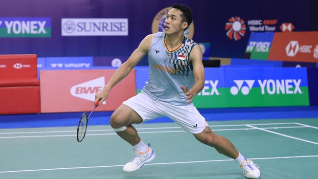 Jonatan Christie gagal melangkah ke final India Open 2025 usai dikalahkan Viktor Axelsen di K. D. Jadhav Indoor Stadium, Sabtu (18/1).