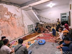 Duka Keluarga Satpam Rumah Mewah yang Diduga Dibunuh Majikan