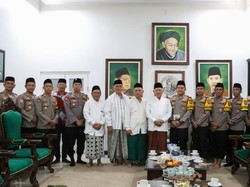 Awali Tugas Barunya, Kapolres Jombang Sowan Kiai Pengasuh Ponpes Tebuireng