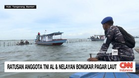 VIDEO: Ratusan Anggota TNI AL & Nelayan Bongkar Pagar Laut