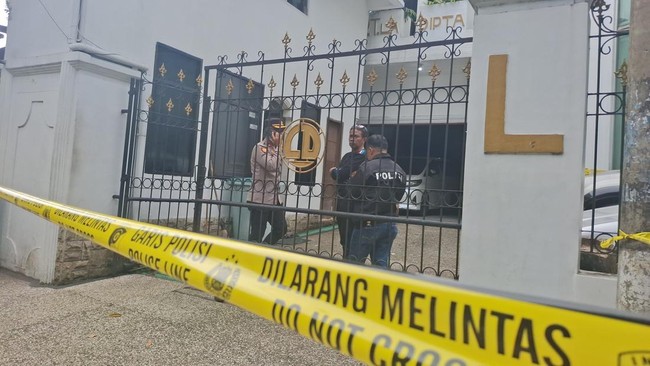 AAM tersangka pembunuh satpam di Kota Bogor juga sempat mengancam akan membunuh sopirnya.