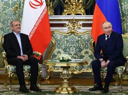 Presiden Iran Kunjungi Rusia, Teken Perjanjian Pertahanan dengan Putin