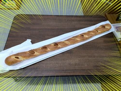 Wow! Ini Kreasi Roti Unik Sepanjang 85 Cm Isi Sosis