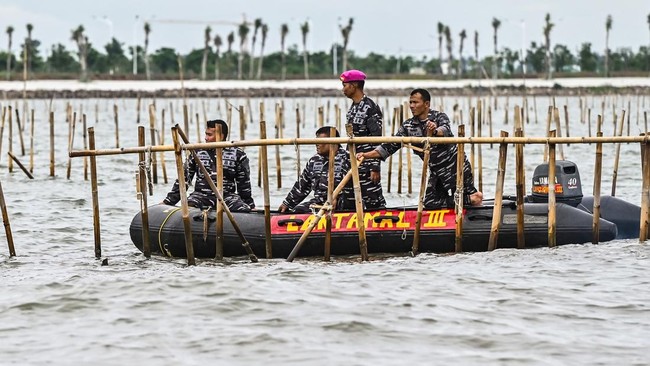 KKP mengatakan penyidikan pagar laut Tangerang bakal berlanjut walau pembongkaran sudah dilakukan pihak TNI AL.