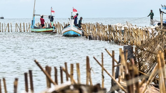 Bareskrim Polri bakal memeriksa 263 warkat atau dokumen dasar penerbitan SHGB dan SHM yang berada di wilayah pagar laut Tangerang.