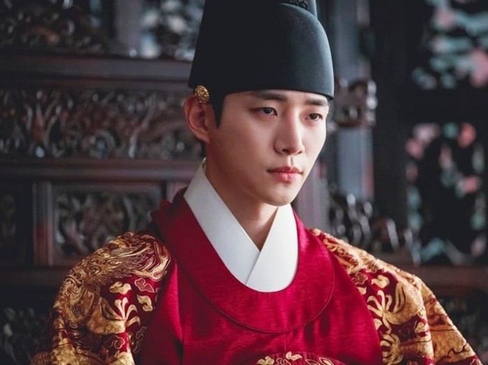 Lee Jun Ho di The Red Sleeve