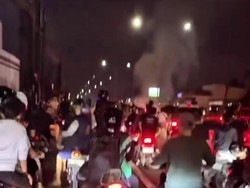 Suporter Bola di Medan Ricuh Usai Pertandingan, Sepeda Motor Dibakar
