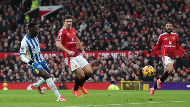 Manchester United kalah dari Brighton & Hove Albion, Minggu (19/1). Hal itu membuat MU makin lemah di Old Trafford pada Liga Inggris musim ini.