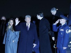 Naik Pesawat Air Force, Trump Tiba di Washington Jelang Pelantikan Presiden