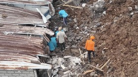 8 Orang Tertimbun Longsor di Denpasar: 1 Tewas dan 4 Masih Dicari