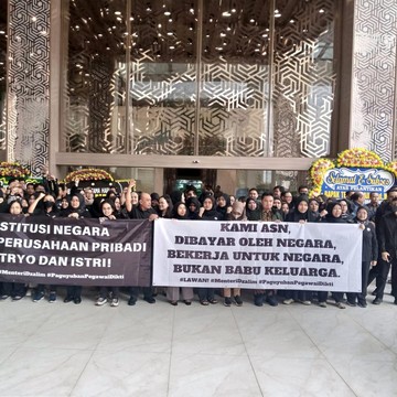 Ratusan ASN Kemendikti Gelar Demo Gegara Pemecatan Pegawai Diduga Secara Mendadak