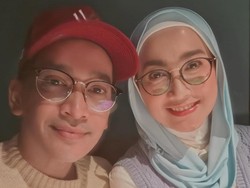 Gimana Sih Hubungan Ruben Onsu dan Desy Ratnasari Sekarang?