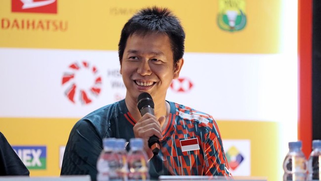 Hendra Setiawan merespons pertandingan penghormatan atau tribute kepada dirinya dan Mohammad Ahsan yang akan digelar pada Daihatsu Indonesia Masters 2025.