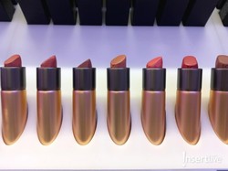 7 Tips Profesional Memilih Shade Lipstik yang Cocok di Wajah