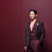 Adu Gaya 3 Aktor Korea Saat Menghadiri Dolce & Gabbana Show di Milan Fashion Week, Siapa Paling Memesona?