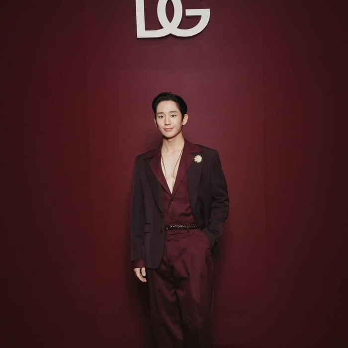 Jung Hae In di Dolce & Gabbana show
