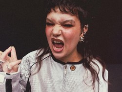 Lirik Lagu Messy - Lola Young