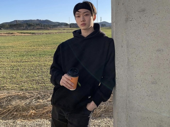 Mengikuti jejak kakek dan ayahnya, Sang Heon Lee bergabung sebagai angkatan udara ketika wajib militer dulu. Fakta tersebut membuat para netizen Korea makin kagum dengannya./ foto: instagram.com/sangheonleesh