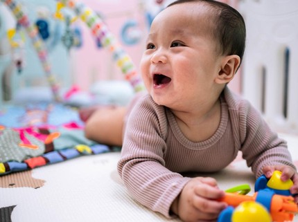 Mengenal Kemampuan Sensorik Bayi, Gangguan dan Perkembangannya