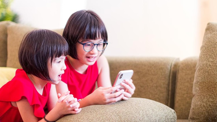 Pembatasan usia akses media sosial untuk anak Pembatasan usia akses media sosial untuk anak