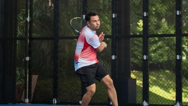 img-title Reaksi Ardi Bakrie dan Nagita Slavina Saat Nia Ramadhani-Raffi Ahmad Pelukan