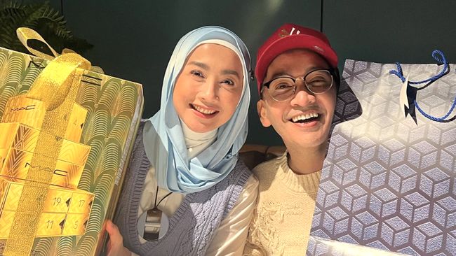 Desy Ratnasari merespons setelah banyak netizen mendoakannya berjodoh dengan Ruben Onsu.