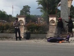 Viral Pengendara Bakar Motor saat Hendak Ditilang Polisi di Pasaman Barat