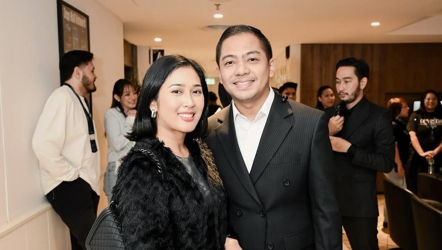 Ade Govinda dan istri