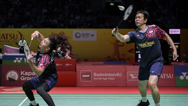 Ganda putra Indonesia, Mohammad Ahsan/Hendra Setiawan menjalani pertandingan terakhir sebelum resmi pensiun dalam pertandingan Indonesia Masters 2025.