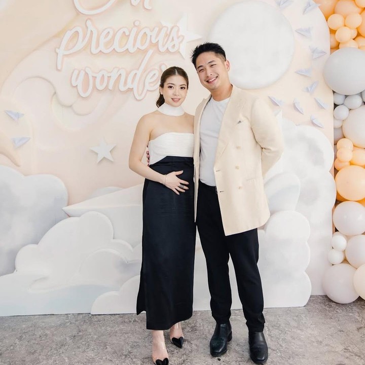 <p>Pada akhir November 2024, anak keempat pengusaha Hary Tanoe dan Liliana Tanoesoedibjo, Clarissa Tanoesoedibjo mengumumkan kehamilan pertamanya ke publik. Clarissa membagikan kabar bahagia ini tepat di hari ulang tahun ke-28. Belum lama ini, Clarissa dan sang suami Anthony Tjipto mengadakan acara gender reveal untuk mengungkap jenis kelamin anak pertamanya. Dari acara ini diketahui keduanya akan segera dikaruniai anak laki-laki. (Foto: Instagram @clarissatanoe)</p>
