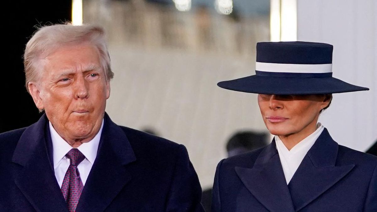 Tingkah Melania di Pelantikan Trump Disebut Netizen Mirip Lady Danbury