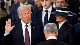 Jadi Presiden AS Status Terpidana, Bisakah Trump Ampuni Diri Sendiri?