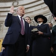 Intip Outfit Ibu Negara dan Anak-anaknya di Pelantikan Presiden AS Donald Trump