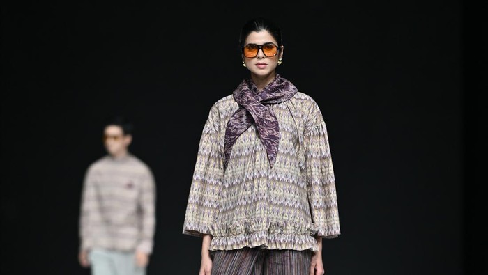 img-title Mau Pakai Outfit Kekinian Tapi Tetap Bernuansa Indonesia? Ini Dia Rekomendasi Brand Lokalnya!