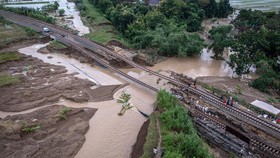 Enam Jembatan Rusak Diterjang Banjir di Batang