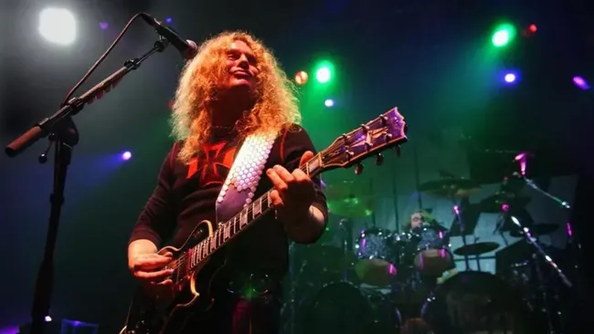 Gitaris Legendaris John Sykes Meninggal Dunia