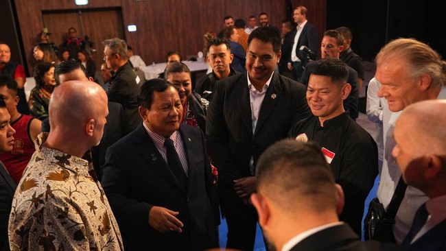 KOI Siap Perjuangkan Pencak Silat Dimainkan di Asian Games Ketua Komite Olimpiade Indonesia (KOI) Raja Sapta Oktohari siap berjuang agar pencak silat masuk cabang olahraga yang dipertandingkan di Asian Games.