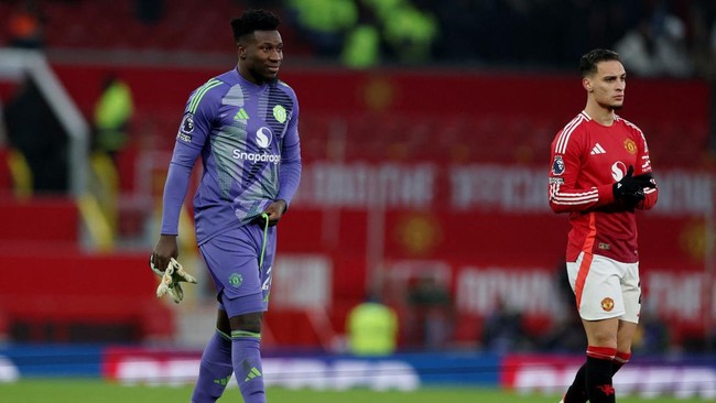 Ngotot Buang Antony, MU Rela Bayar Gajinya di Real Betis Manchester United sangat ngotot ingin membuang Antony dari skuad di paruh musim hingga rela bayar gaji winger asal Brasil itu di Real Betis.