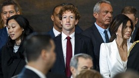 CEO Meta Mark Zuckerberg membela pengembangan AI dalam sebuah esai panjang. Ia menekankan pentingnya distribusi teknologi untuk peluang ekonomi.