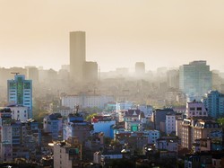 Turis di Hanoi Enggak Ada Takut-takutnya dengan Polusi Udara