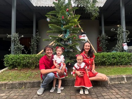 7 Potret Gemasnya Djiwa Putri Sulung Nadine Chandrawinata, Sudah Bisa Dandani Sang Adik