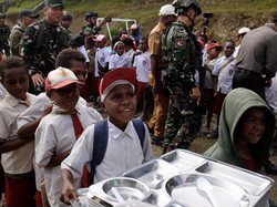 Makan Bergizi Gratis Butuh Tambahan Anggaran Rp 100 T, Duitnya dari Mana?