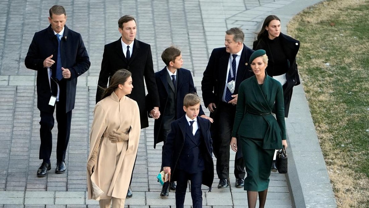 FOTO: Gaya Elegan nan Anggun Ivanka di Pelantikan Donald Trump