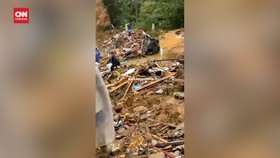 VIDEO: Pekalongan Diterjang Longsor, 17 Meninggal Dunia